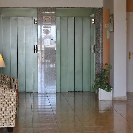 Apartman Quiet Area Studio Las Americas 100m To A Beach Playa de las Américas